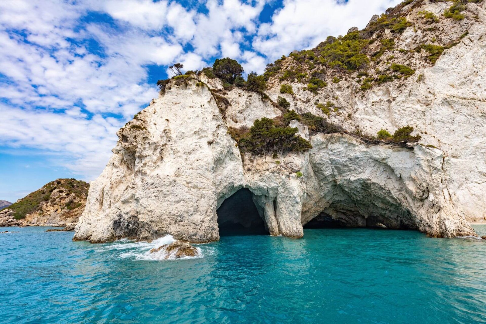 Cruise around Zakynthos tsilivi boat rentals
