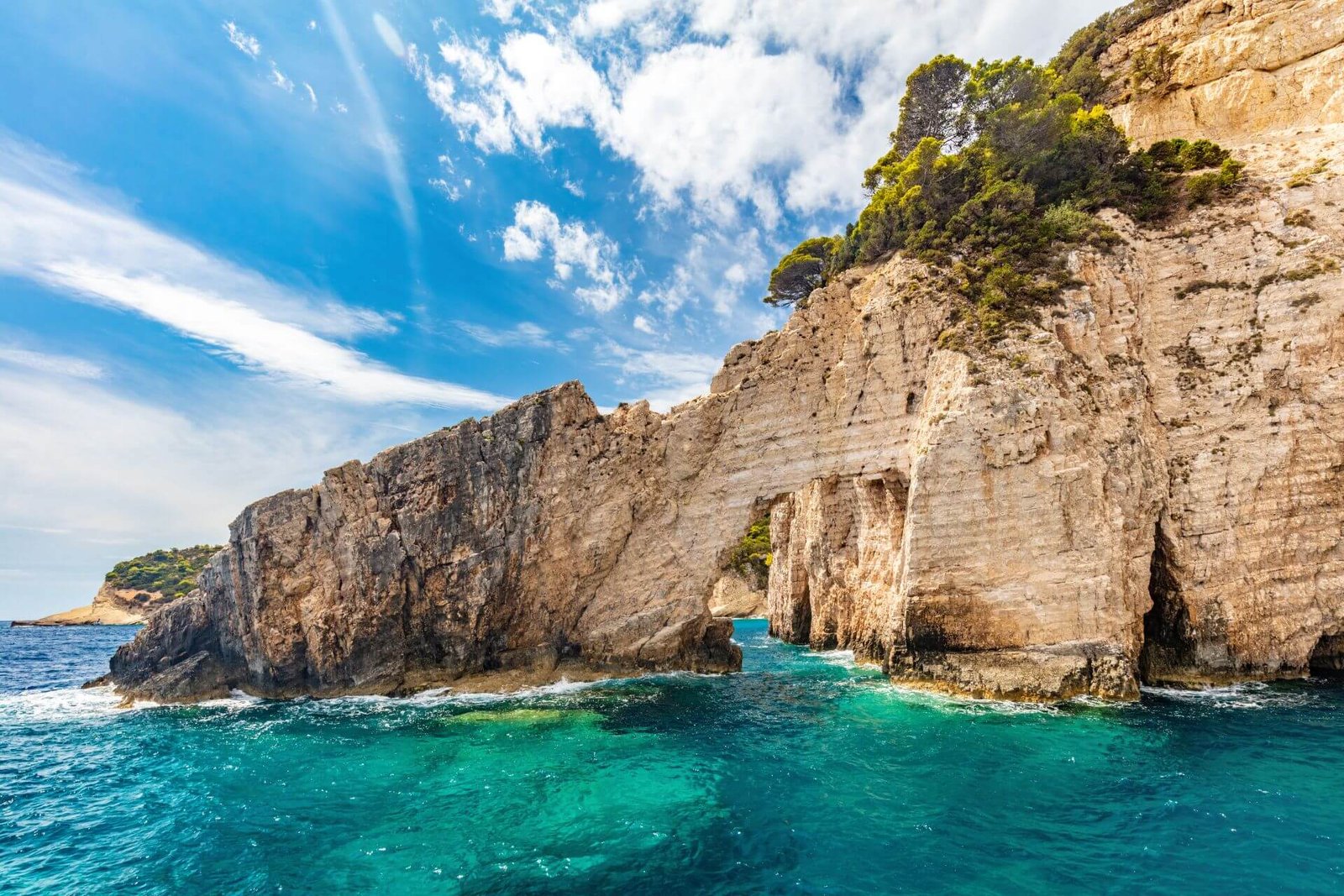 Cruise around Zakynthos tsilivi boat rentals