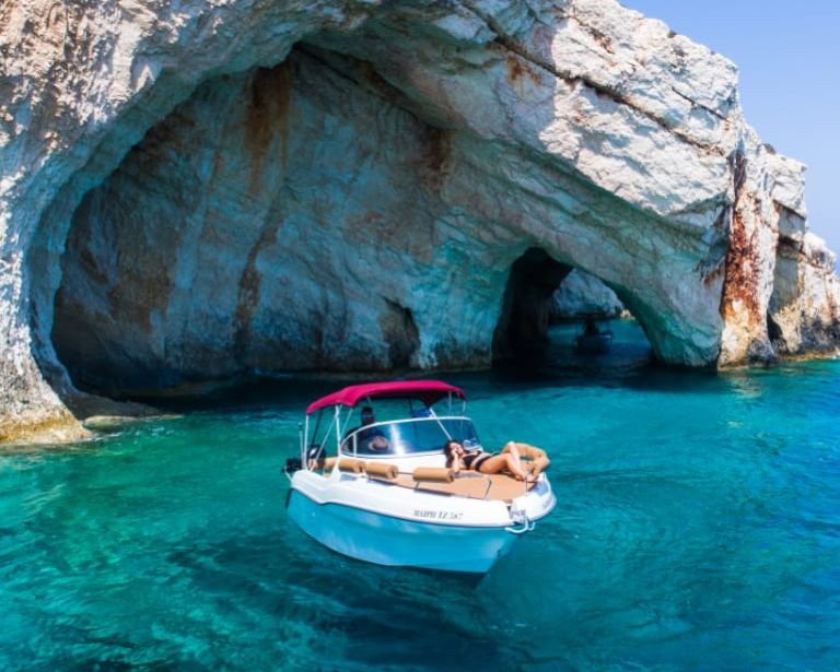 Meri Speedboat photo 3